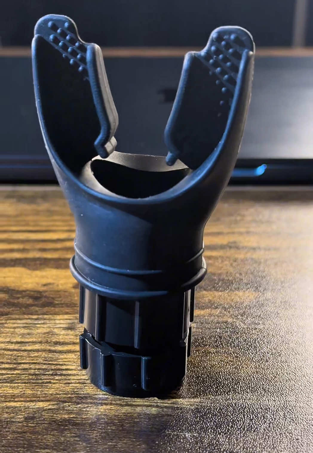 Strengthen your lungs and boost endurance with this adjustable resistance breathing trainer! Breathe better, live stronger. #BreathingTrainer #LungExercise #FitnessGear #DailyTraining #EasyToClean #ResistanceTraining #WellnessTool #EnduranceBoost #BreatheBetter 