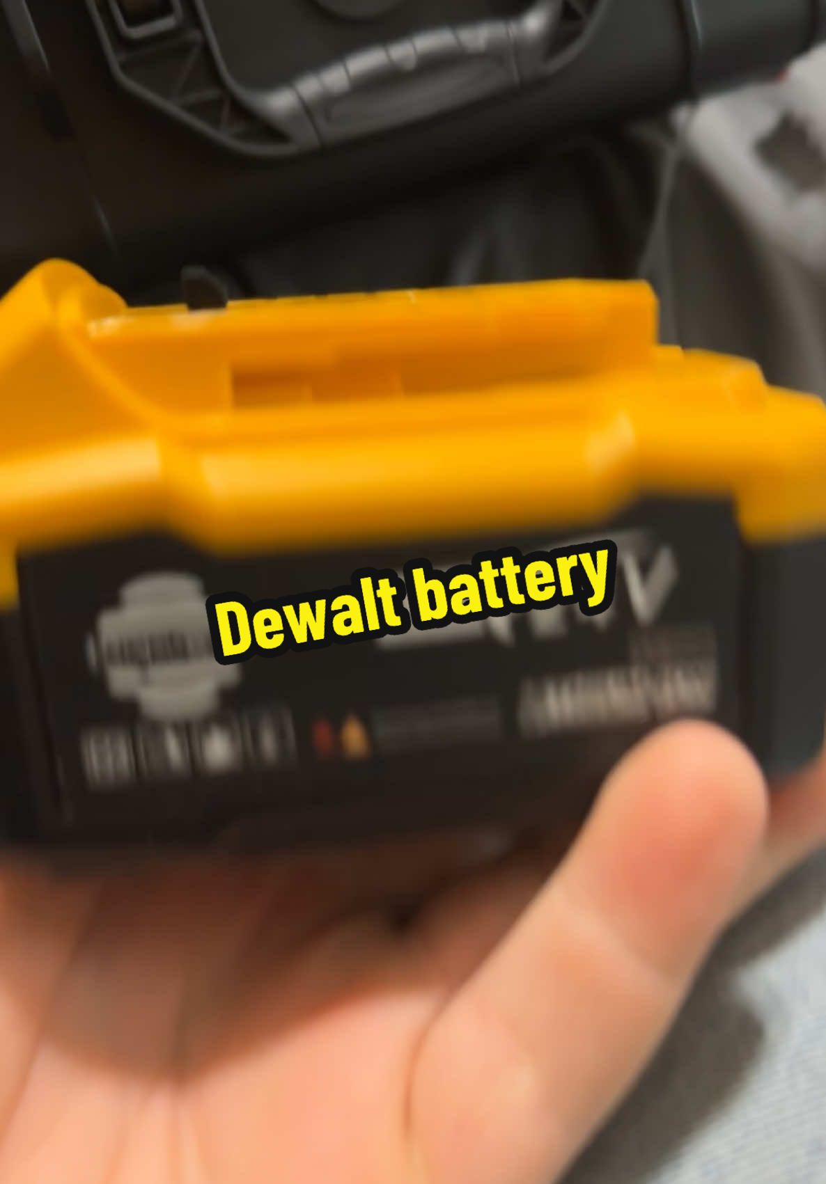 #1320turley #fypシ #fyp #dewalt #battery #boombox #builtnotbought #music #speaker #charger #servicetruck #mechanicsoftiktok #dieselmechanic #electrical #wiring #power #mechanic #fieldmechanic #auto #shop 