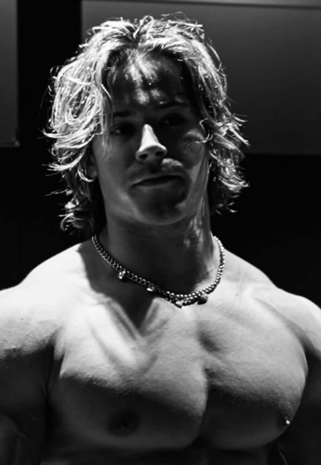 “That she didn’t want to see - like, a life with someone like me…” #gymcore #gymmotivation #bodybuilding #gymrat #mrolympia #GymLife #bodybuildingmotivation #mindset #gym #motivationalspeech #alexeubank #Love #breakup #youngla 
