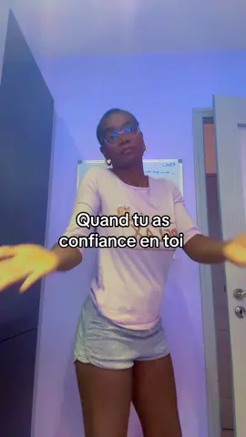 rouge à lèvres longue tenue à effet mat #mom #fouryou #pourtoiii #fpy #trendingvideo #viralvideos #maybelline #france #camerountiktok🇨🇲 