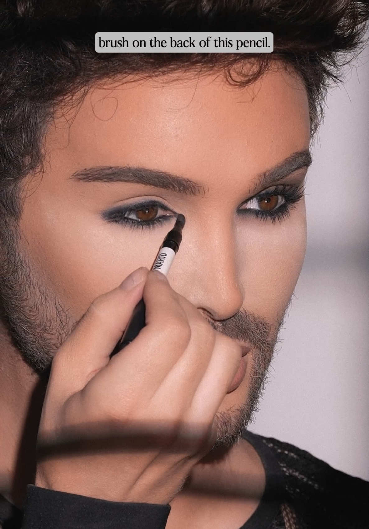 Drama AND Glam?! Your ex could never! 🤪 Let’s breakdown how to create this smokey eye makeup! 👨🏻‍🎨 #Eyeliner #smokeyeye #makeuptutorial #paintedbyspencer 