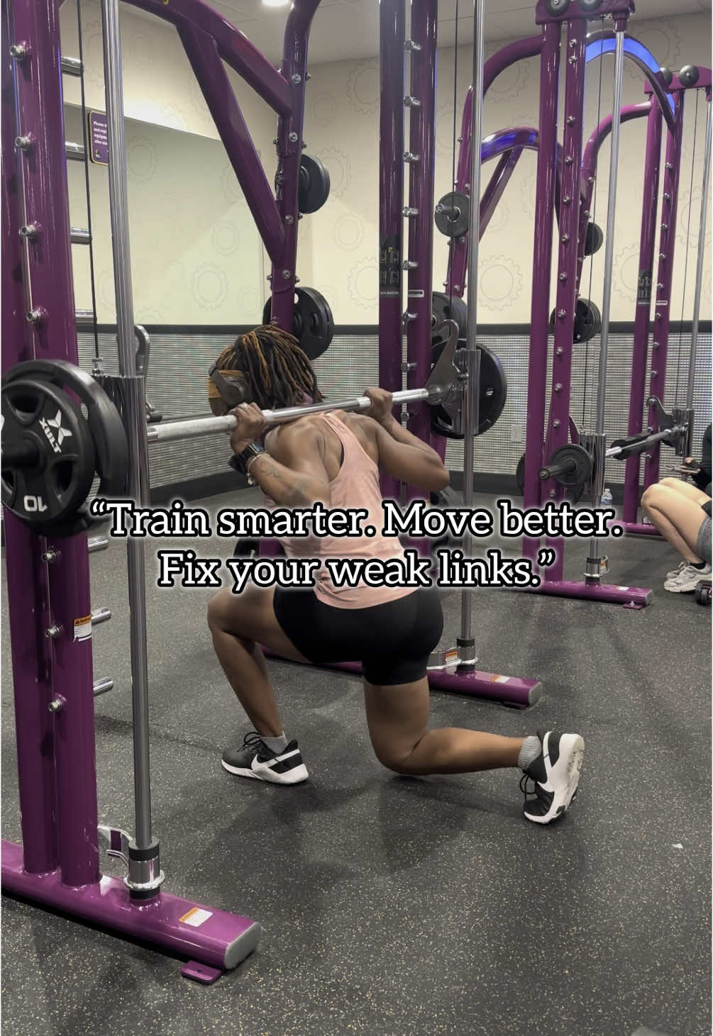 🦵🏽💪🏽 Struggling with balance, weak core, or muscle imbalances? It’s time to stop skipping your unilateral exercises 👏🏽 These moves challenge your body in ways machines and two-legged squats just can’t. If you’ve ever said: ❌ “My balance is terrible” ❌ “One side is way weaker” ❌ “I can’t feel my glutes” …this is your sign to lock in on single-sided work. 🧠🔥 🎯 Builds strength 🎯 Fixes imbalances 🎯 Boosts coordination 🎯 Activates your core (for real) Add them to your next workout and thank me later 💥 👇🏽Drop a “🔥” if you’ve been avoiding them but know you need ’em! ——————— #UnilateralTraining #FixYourForm #BalanceAndStrength #FunctionalFitness #FiiTMinded #GrandPrarieTrainer #DallasTrainer #ArlingtonTrainer 
