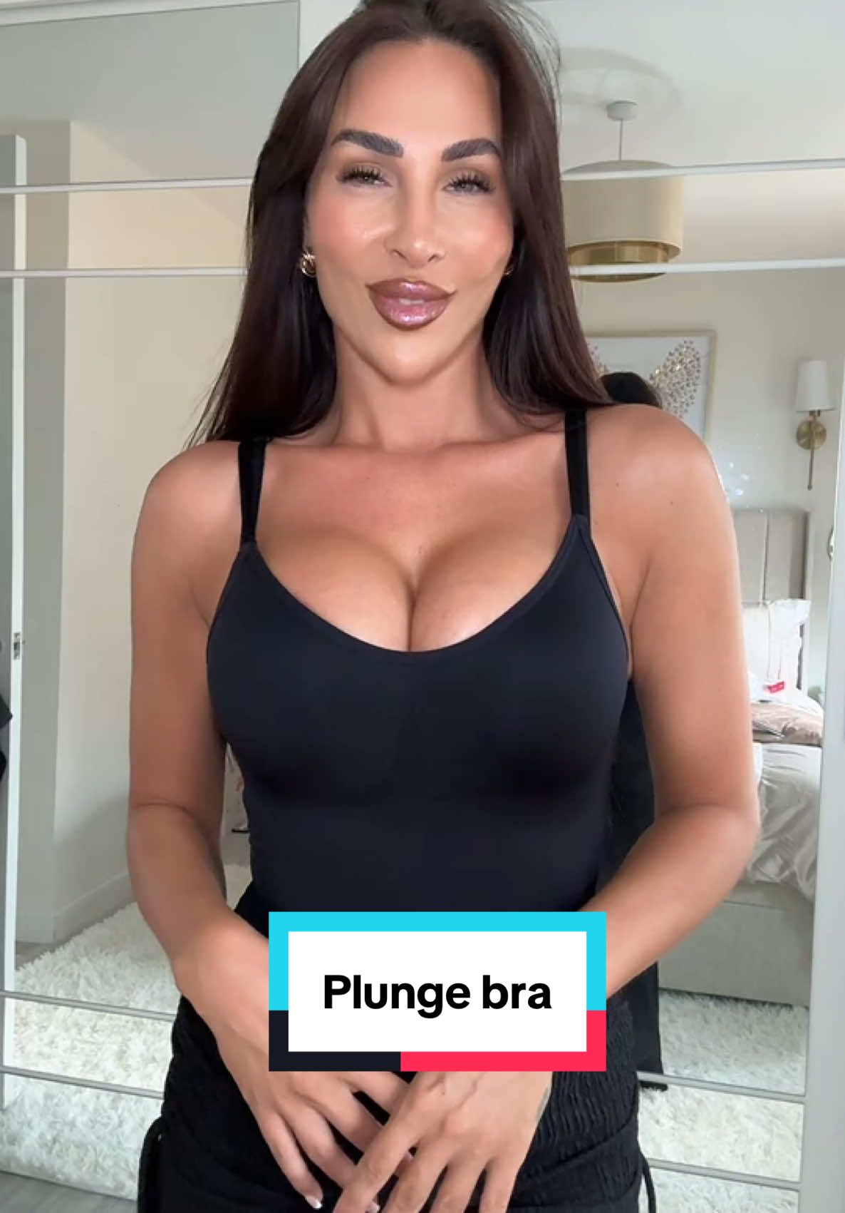 Boux Avenue plunge bra, seamless lift. #bouxavenue #plungebra #pushupbra #microfibrebra #tshirtbra #paddedbra #comfybra #everydaylingerie #cleavageboost #lingerieuk #brafit #supportivebra @Boux Avenue 