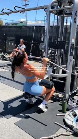 I used to hate my body. I was overweight, lacked self esteem and had zero understanding of wellness.  I spent years feeling ashamed of how I looked and felt in my own skin. Now? I teach women how to feel strong, confident, and powerful in their bodies. No more shrinking. No more shame. #fitnessmotivation #wellness #personaltrainer #womenswellness 