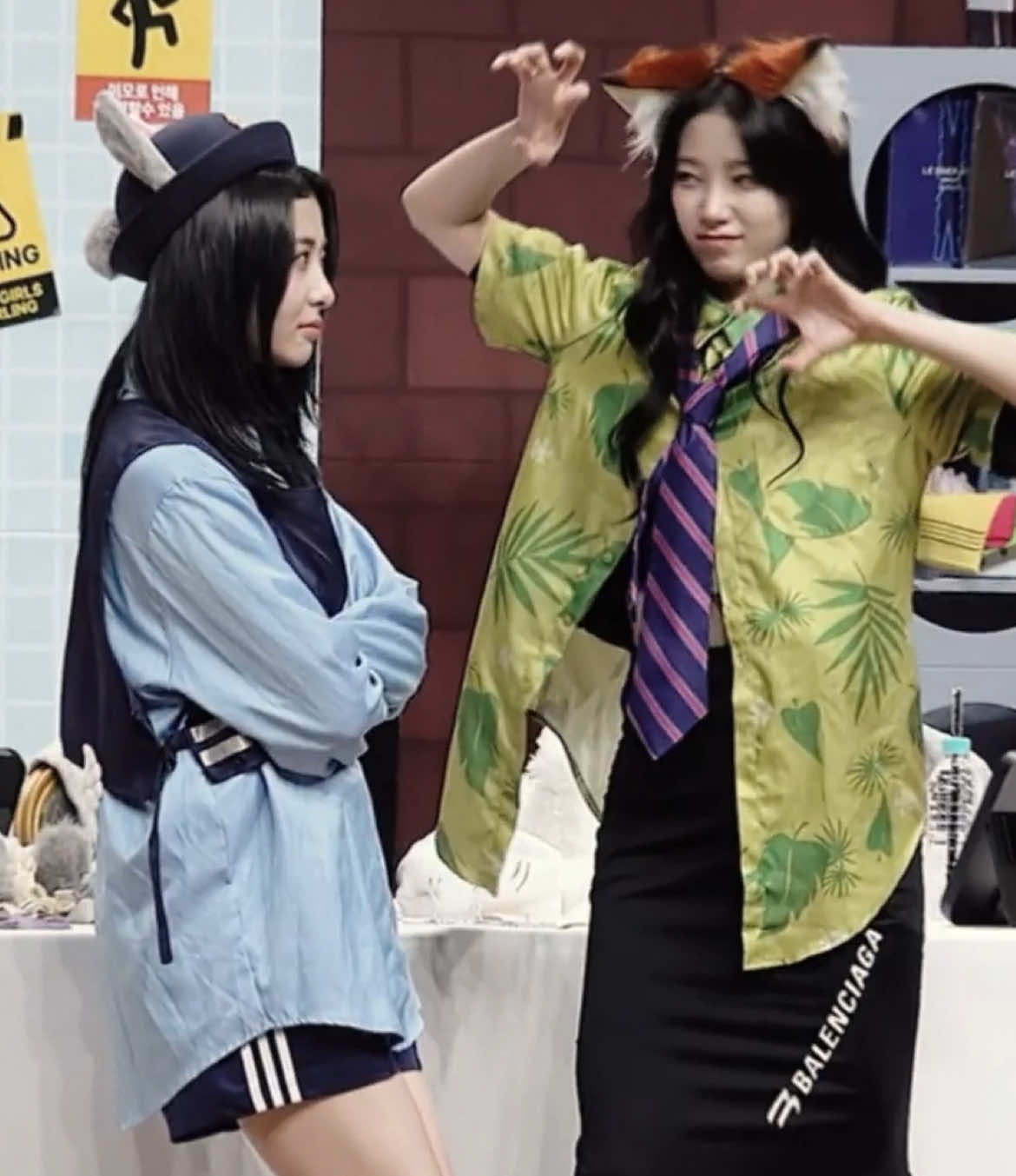 for the zuha to my yunjin <3 ilysm my sargoi thank u for always being so silly with me and always calling me cutie hehehe @s @saroo #shinez #shinezedit #lesserafim #lesserafimedit #yunjin #kazuha #kazuhaedit #yunjinedit #fearnot #kpop #kpopedit #kpopfyp #minaluvvrr #flopera #viral #4upage #fyp #foryou 