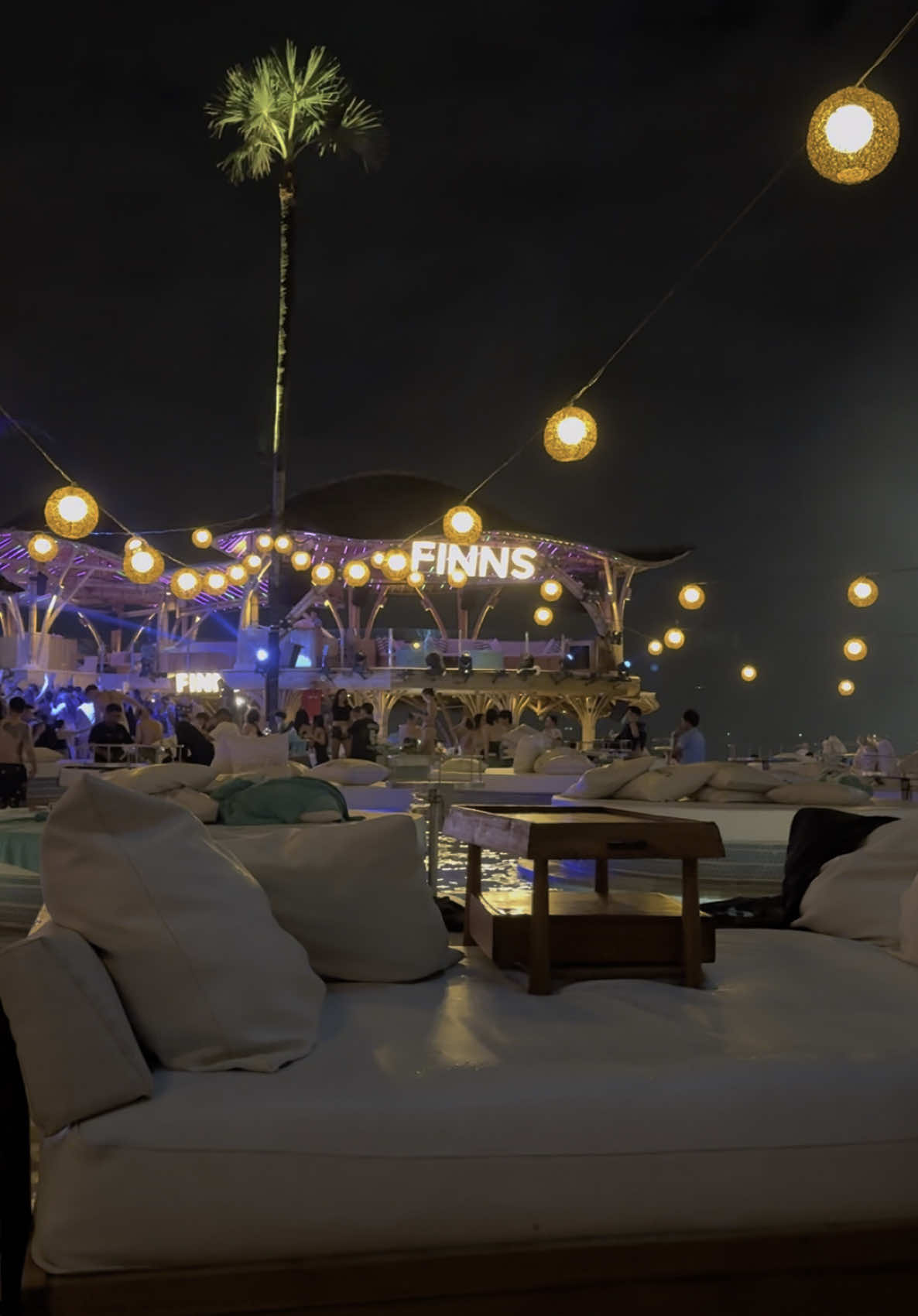 #fyp #fy #fyppppppppppppppppppppppp #bali #vacationmode #party #finnsbeachclub #beachparty #pool #relax @FINNS Beach Club 