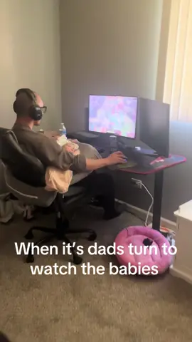 Once a gamer, always a gamer. The diapers are in the middle so they don’t hit their heads btw😭 #fyp #twins #babiesoftiktok #baby #momlife #dadsoftiktok #dad #gaming #dota2 