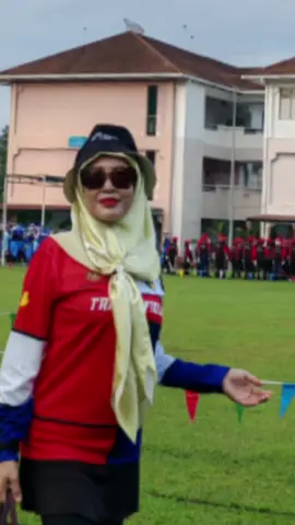 Sukan Tahunan peringkat sekolah... Kuning pasti juara 💪💪💪💪🫰🤲🤲🤲 #fyp #fyppppppppppppppppppppppp #teacherlife #happylife #jomcantik #glowingskincare #menolaktua #sukansekolah #cikgu #tangmeiinternationallin
