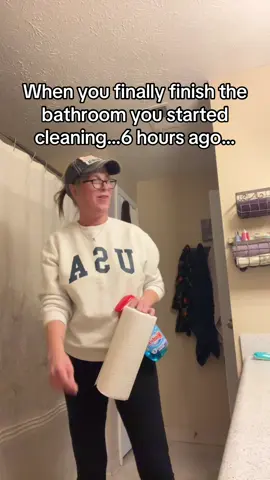 No lie…it took me ALL day 🤦‍♀️ I hate cleaning the bathroom, and life, life got in the way 😂 #beconfident #bathroomcheck #lillynomore #strongwomen #michiganders #michigancheck #queensoftiktok 