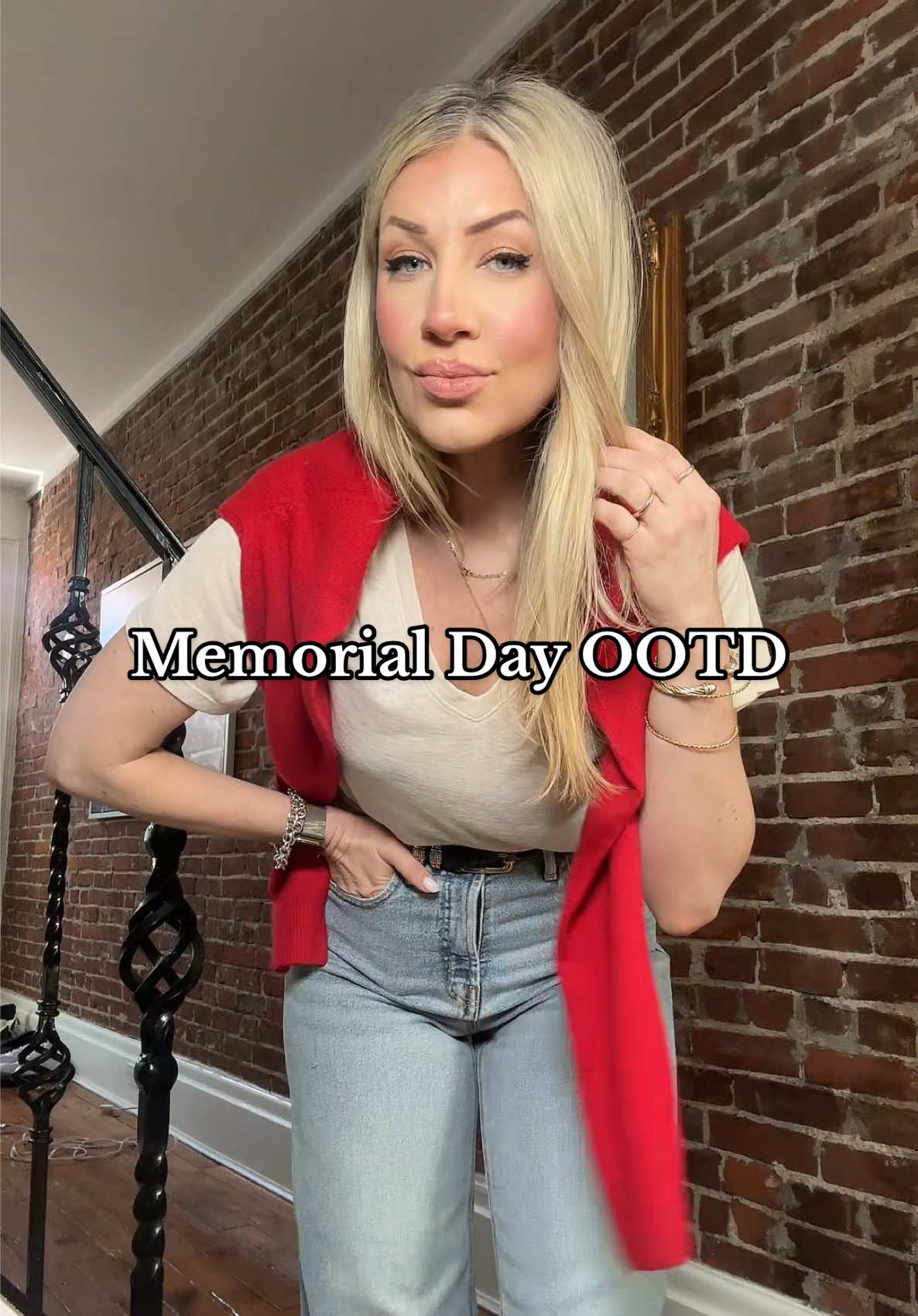 Thinking of all of those who made the ultimate sacrifice for our freedom. God bless this country now more than ever. 🙏🏼❤️🇺🇸 #memorialday #memorialdayweekend #patriotic #styleinspo #pittsburgh @Old Navy Official @TKEES 