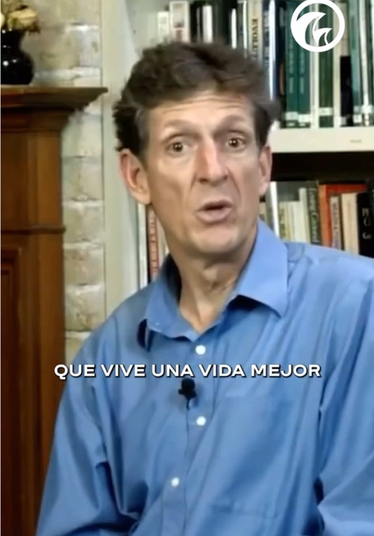Ser cristiano no significa vivir “mejor” que otros. No se trata de ser más bueno que un ateo, un budista o un musulmán. 💔 liffknechtle compartió que ser cristiano es reconocer que estamos rotos, que luchamos con el pecado, la tristeza, la desilusión... Pero también es confiar en que Jesús ya pagó el precio en la cruz por todo eso. ✝️ No vamos al cielo por nuestras obras, sino por la gracia de Dios. Porque Él envió a su Hijo a morir por amor a nosotros. Y nuestra fe está puesta en Él. Solo en Él.