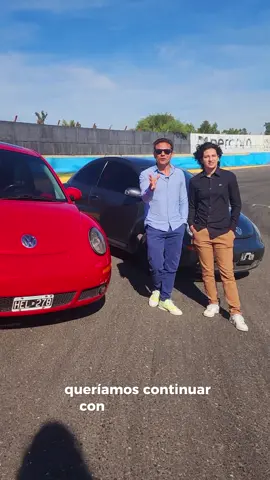 SIGUE LA BATALLA DE LOS NEW BEETLES 💪🔥 ¡Más parejos que nunca! Ahora que los dos New Beetles tienen los mismos caballos de fuerza, es hora de ponerlos a prueba y qué mejor lugar que en el autódromo de la ciudad de Rosario 🚘💥 Y aunque los dos tengan una gran potencia, está batalla no termina acá. El gris todavía tiene mucho para dar y la gente de @epromchiptuning se va a encargar de que el rojo no se lleve la victoria tan fácil 😆