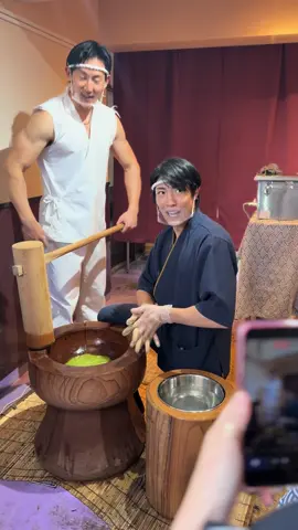 mochimochi pounding! #kyoto #matcha #muscle #fyp #mochimochi 