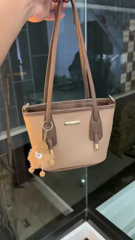 Cakepkan modelnya #tascewek #taswanita #coquettebag #taswildanstore #belilokal #taslucu 