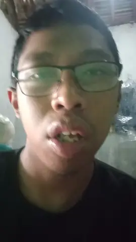 ayang ayang VOC Nail
