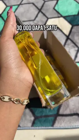 Gila murah banget #parfumviral #parfumtiktok #baubadan #parfumereccomended 