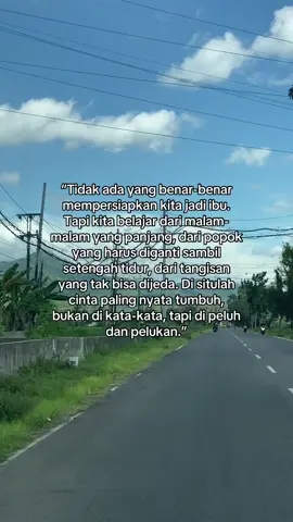 🥹🤍 #kasihibu #ibu #ibusayanganak #ibudananak #ibuhebat #ibukuat 