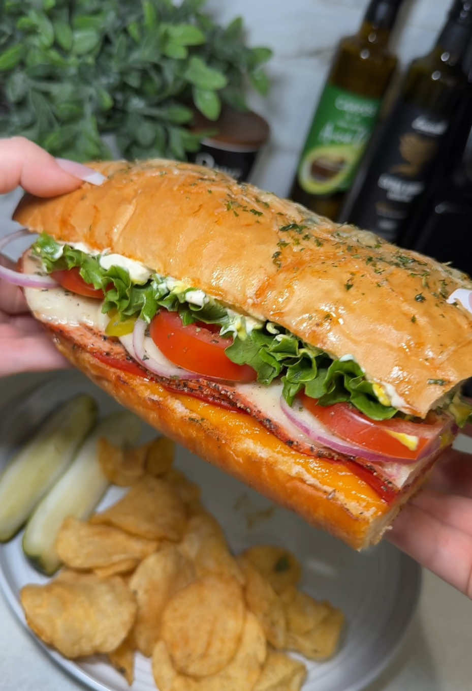Black Pepper Turkey & Pepperoni Sub Sandwich 🥪 Melted butter: • Butter • Garlic  • Parsley • Paprika  • Parmesan Cheese For the sandwich I used • Cheddar Cheese • Provolone Cheese • Pepperoni  • Black Pepper Turkey • French Bread Loaf  #sandwich #EasyRecipes #easydinner #DinnerIdeas #fypage #subway #lunchideas #quickrecipes 