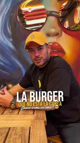 ¿Una hamburguesa con queso crema y limón? No tiene lógica!!! #xlgourmet #hamburguesa #quesocrema #restaurantebogota #foodies 