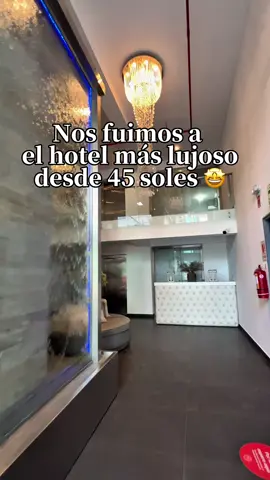 Lujoso desde donde lo mires 😮‍💨. Nos quedamos boquiabiertos con este hotel  #Parejas #peru #limaperu #hoteles #perú #planes #novios #jacuzzi #lujoso #luxury #peru🇵🇪 #suite #sauna #telosrecomiendo 