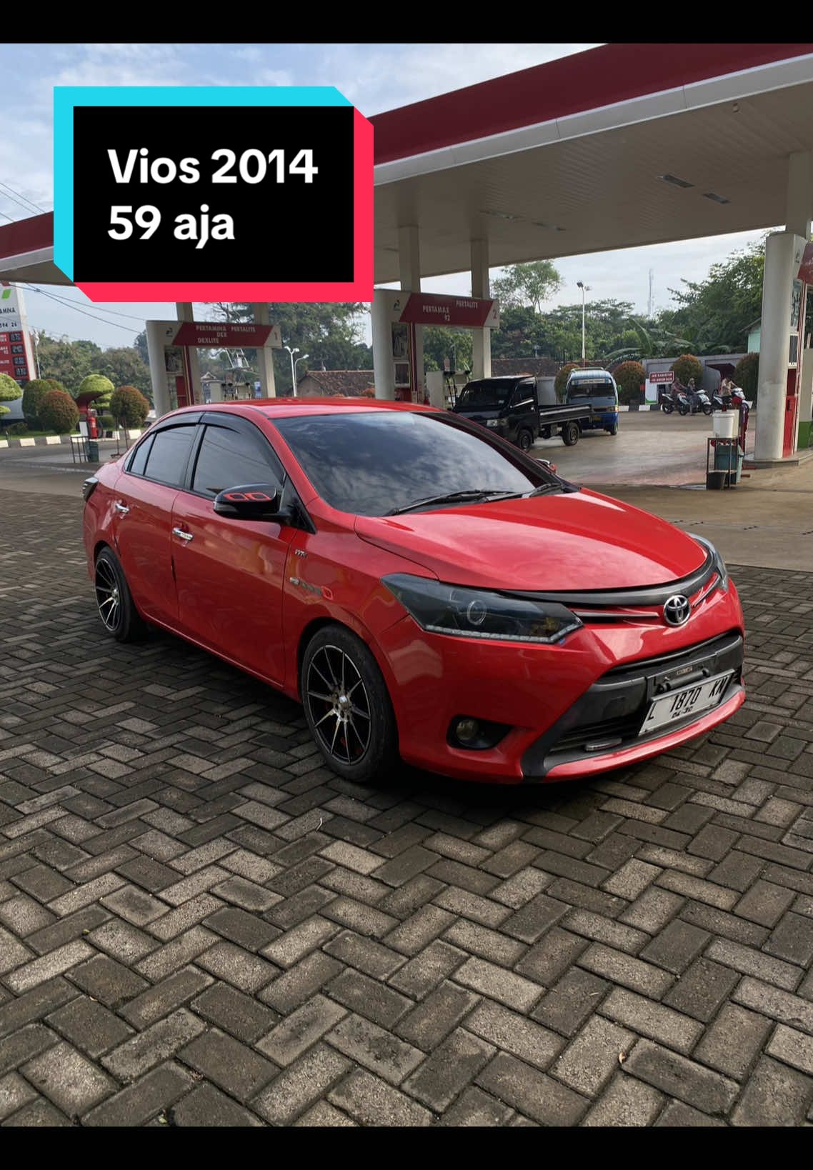 Dijual Vios 2014, Si Ganteng Irit Bensin! ✔️ Mesin halus, nggak rewel ✔️ AC dingin kayak mantan pas cuek ✔️ Lampu Bi-LED, nyala terang kayak masa depan kita (kalau beli mobil ini) ✔️ Surat lengkap, pajak aja yang 4x telat (kayak janjian tapi nggak jadi mulu) Mobil siap jalan, tinggal isi bensin aja! Mau liat-liat dulu? Boleh, asal jangan PHP ya~ Chat aja, nego boleh asal sopan 😄        •	#fyp 	•	#foryou 	•	#foryoupage 	•	#viral 	•	#tiktokmobil 	•	#tiktokotomotif