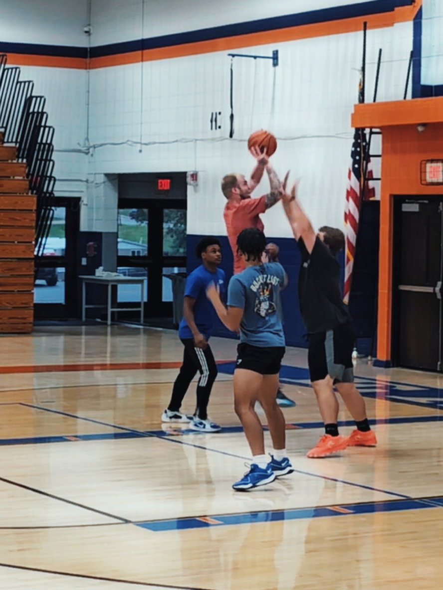 If He's Cooking | Let's Him Cook 💯 - #5v5 #funny #akaboingman #tytomotivated #Motivated #tybreezy #content #basketballtiktok #1v1 #dunking #basketball #dunker #God #faith 