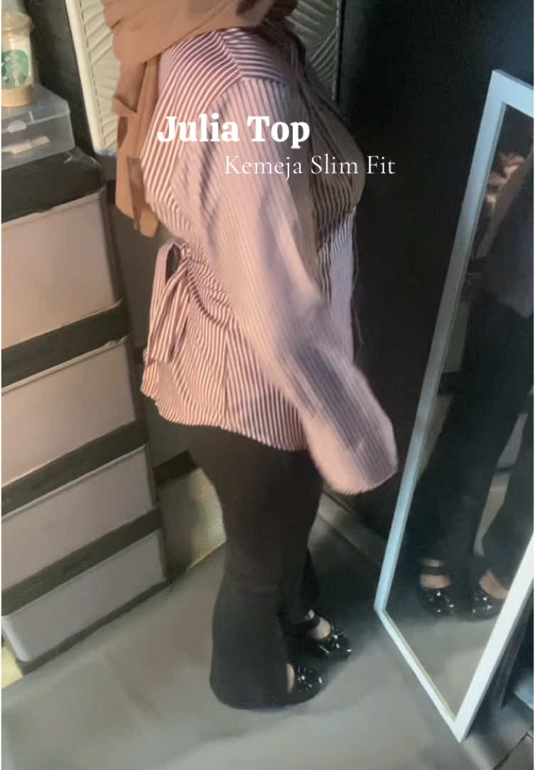 Best bgt sih ni kemeja bahannya ga tipis ga tebel pokonya adem  #kemejawanita #kemejasalur #kemejaslimfit #ootdfashion #ootdinspo #OOTD #outfitideas #guncang66specialgajian 