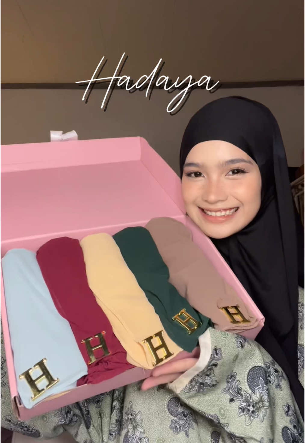 Elegance in every threa discover modest fashion redefined at Hadaya. ✨