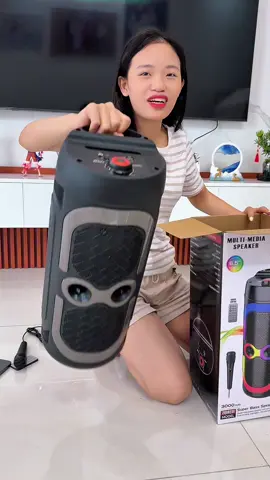 Loa bluetooth kèm mic hát karaoke thoả sức ca hát nghe nhạc #loabluetooth #loabluetoothkaraoke #xuhuong #lamtienich 