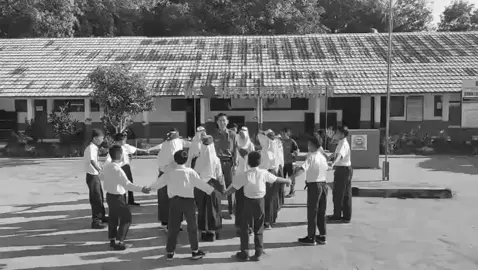 see you next time yaa  jangan asingg yahh 🙁🙁 GK kerasa tinggal hitungan hari lagiii #seeyoutemensekelas❤️ #sebentarlagilulussdsenggg😔 #sdn2lubukmakmur #kelas6a #janganasingkawan#ceeskelas6a@🅷🅸tam_manizz @...SASKKA... 💫⚡ @luvv_zaaamut @deli3675 @ayu.merliana.sari384 @bujang_buntu03 @PANGGEL BAE_ALPAN @abizar.alqifari43 @aldooo484 