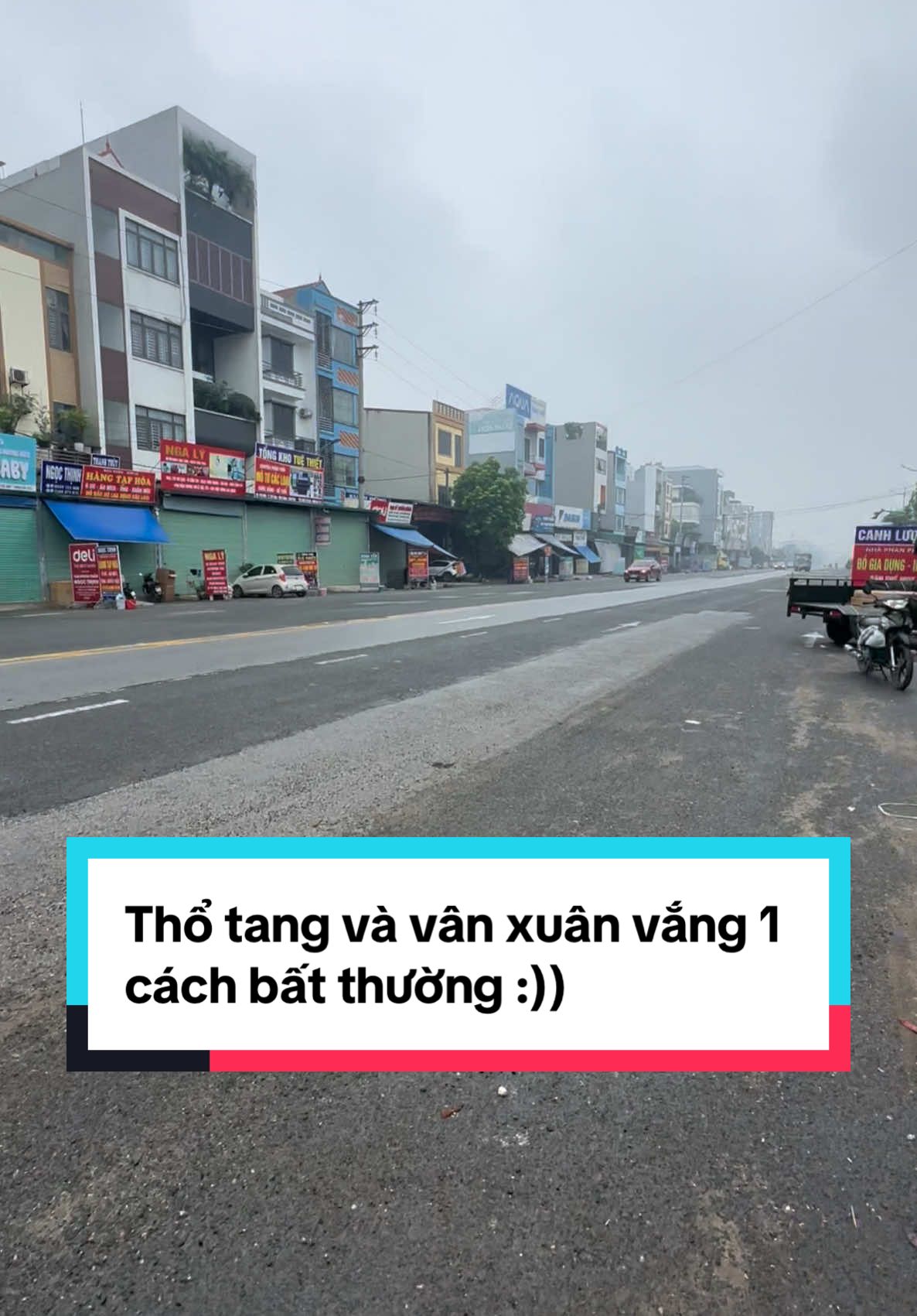 Vân xuân thổ tang ăn tết giữa mùa hè :))
