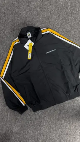 Rekomendasi jaket teacktop house of smith #jacket #jakettracktop #tracktop #houseofsmith 