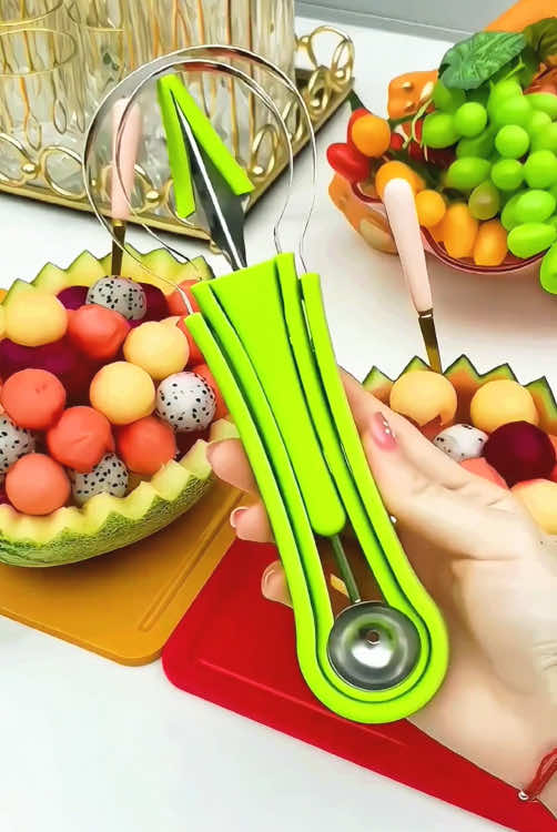 #Fruit Ball Digger #挖球器 #水果挖球器 This three in one fruit ball digger is truly a must-have for every household! You can dig up the fruit pulp, remove the fruit pulp, carve the lace, and the key is the three in one storage, which saves more space. #居家好物 #厨房用具 #kitchenware #Home goods