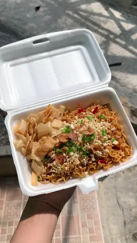 MIE CUAN BESAR  dijamin kenyang pol #miecuan #miesemarang #jajanansemarang #kakilimasemarang #fyp #jajananviral 