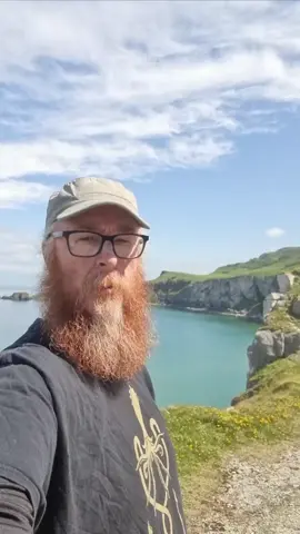Brienne and Catelyn meet in the Stormlands. #richardthewildling #gameofthronestours #gameofthronestour #gameofthrones #westeros #stark #brienneoftarth #catelynstark #thestormlands #stormsend #asoiaf #asoiaftiktok #akotsk #settour #filmtourism #fyp #foryoupage #tourism #ireland #northernireland #belfast #tour #tourguide @Game of Thrones Tours @Game of Thrones 