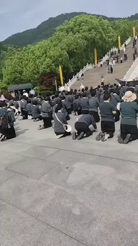 #地藏王菩萨 #九华山 #九华山肉身菩萨 #见者好运 #心诚则灵 #菩萨