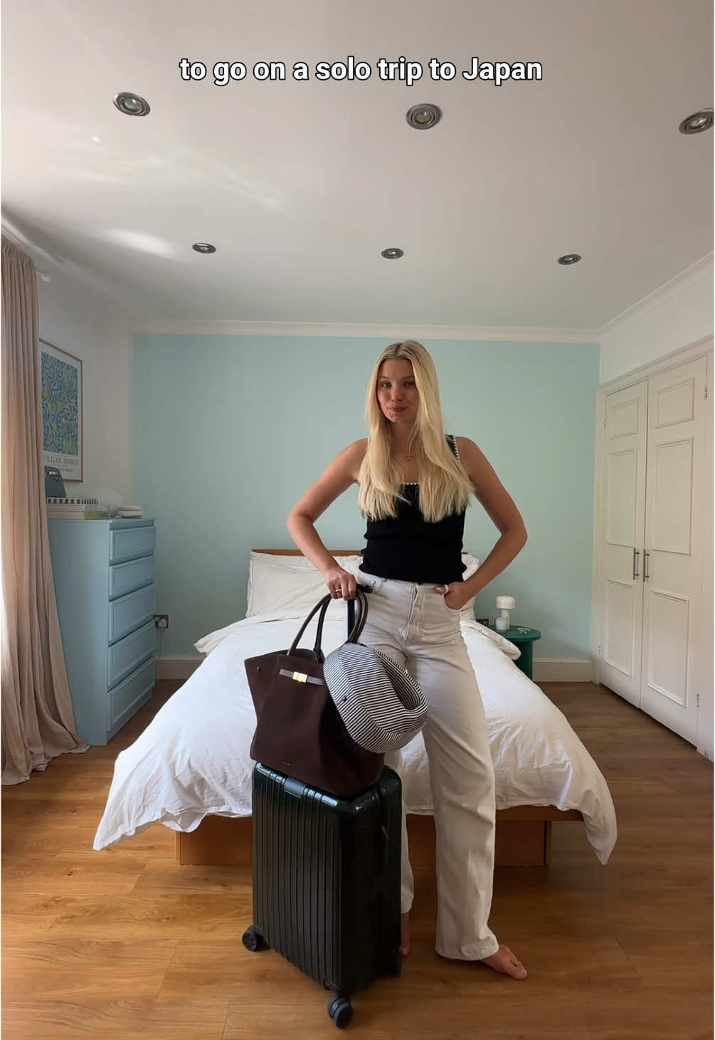 Pack with me to go on a solo trip to Japan! 🇯🇵✈️🧳 using my @Pastael packing cubes of course 😍 (ad/founder)  #packwithme #packing #packingvlog #solotrip #solotravel #solotrip #japan #tokyo #kyoto #okinawa 