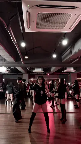 전호ㅏ말고 만나자 지금  #설마해시태그하나만달았는데추천에뜨겠어 #추천 #fyp #choreography #빨리전화해 #08 #bibichoreography 