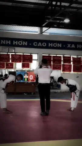 Cũng cuốn phết nhể 🥋🥇👈 #xuhuong #taekwondo  #doikhangtaekwondo  #giaitretaekwondotinhag  #hilightstaekwondo  #taekwondothoaison❤️ 