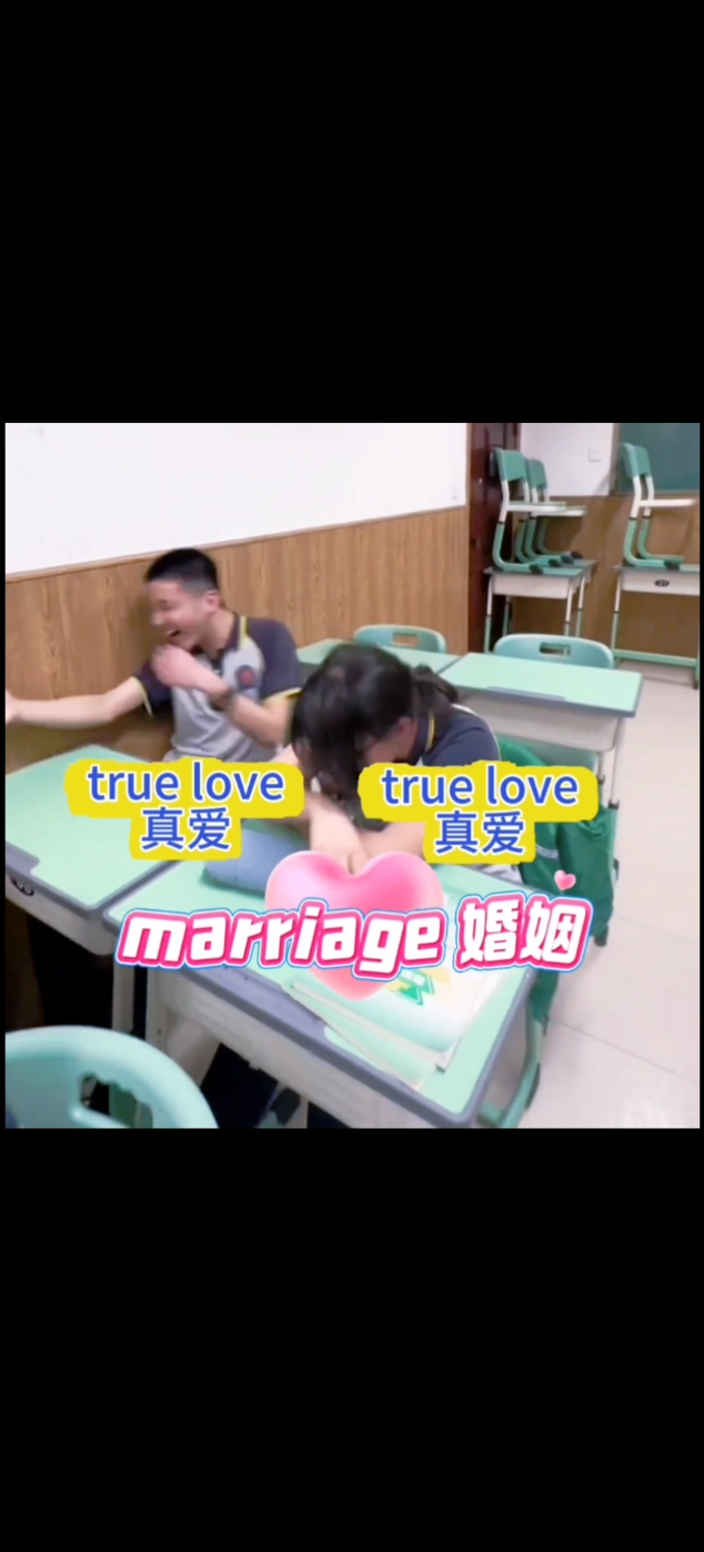 当年上课有这氛围就好了，最后一桌亮了#英语 #可爱的学生 #这样的课堂氛围真的爱了 