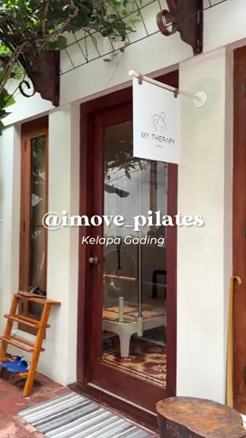 private pilates session dg teknik mechanical yang ternyata banyak gerakan berbeda drpd pilates group class biasanya! lebih efektif memperbaiki postur tubuh juga yaa ✨ @imove_pilates (ig) #pilates #pilatescaac #pilateschair #pilatestower #pilatesbarrel #privatepilates