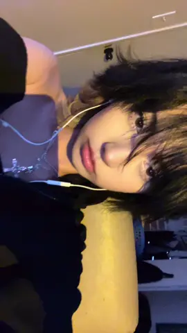 Have u ever wanted to fly👁️👄👁️#asian #fyp #latina#wolfcut #alternative #alt #az #asia #GlowUp #asaingirl #nym #people #prettygirl 