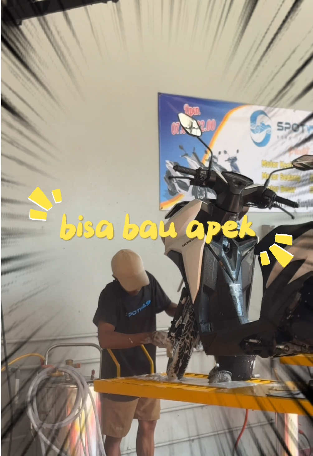 Kotoran + air hujan = bau apek yang susah hilang Solusinya? Cuci motor rutin di Spotwash! Wangi & bersih, kayak motor baru 🛵 #SPOTWASHTANGCITY #cucimotor #fyp #motorkinclong #tangerang 