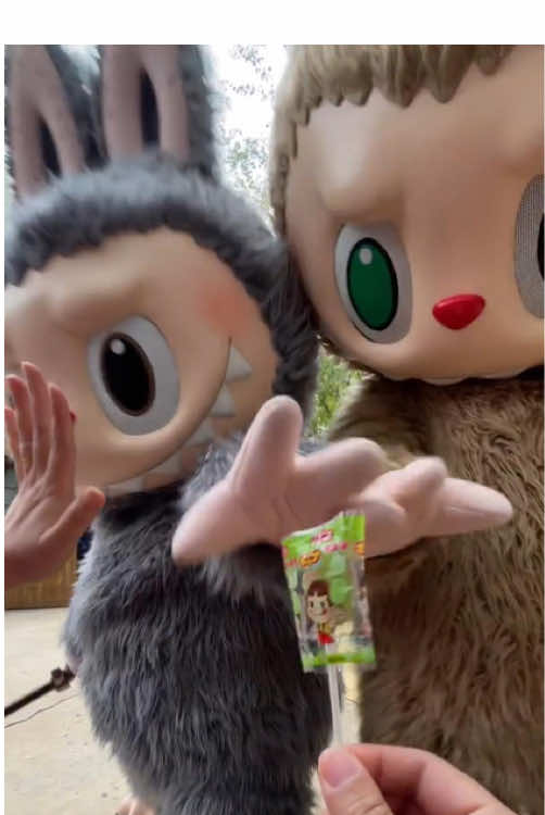 The cute and fun Labubu at the Pop Mart Theme Park❤❤#labubu #popmart  #feeling  #cute  #funny  #labubuthemonsters  #labubuunboxing  #Love  #FYP #ViralFitness  #Shorts  #TrendingNow  #mustwatch 