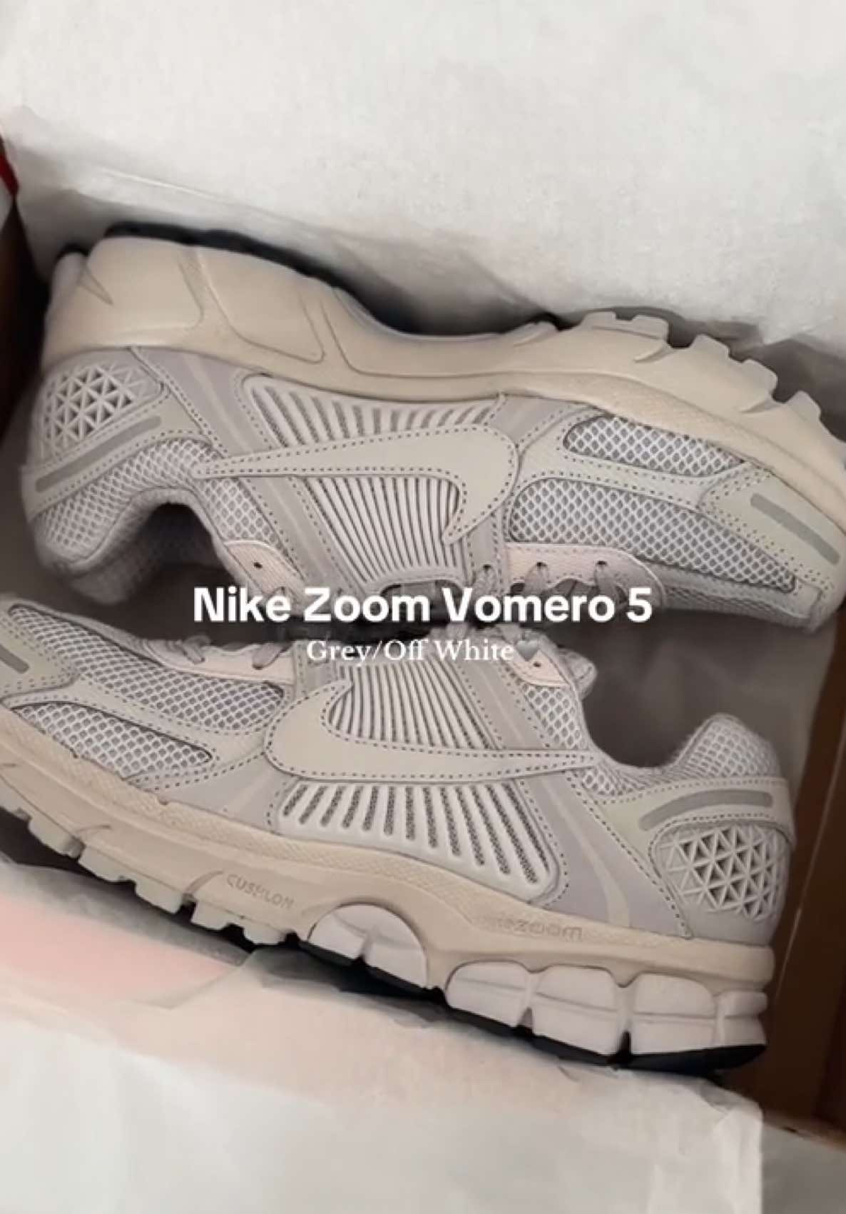Unbox my new trainers with me 🩶 #newtrainers #nike #vomero #shoeunboxing 