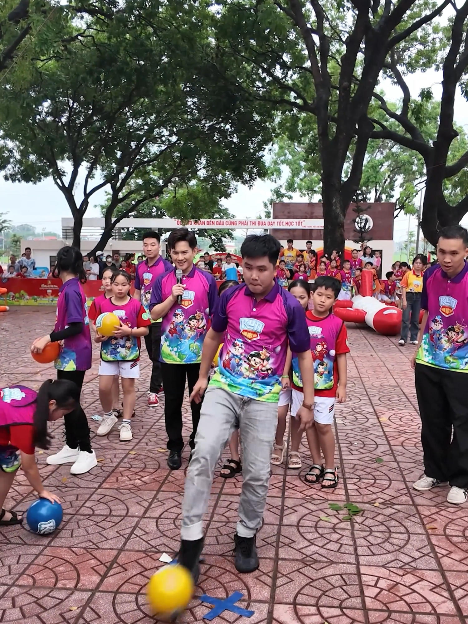 bqThanh và các bạn nhỏ Bắc Giang cùng KUN Vui Khoẻ! Bạn nào thấy mình trong video thì comment nhé! #KunVuiKhoeBacGiang2025 #CungKunVuiKhoeMoiNgay