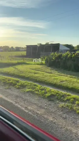 Keep life simple 🤍 #country #countryboy #sunset #godsplan #rich #chevy #Summer #old #fyp #richlife #blessed 