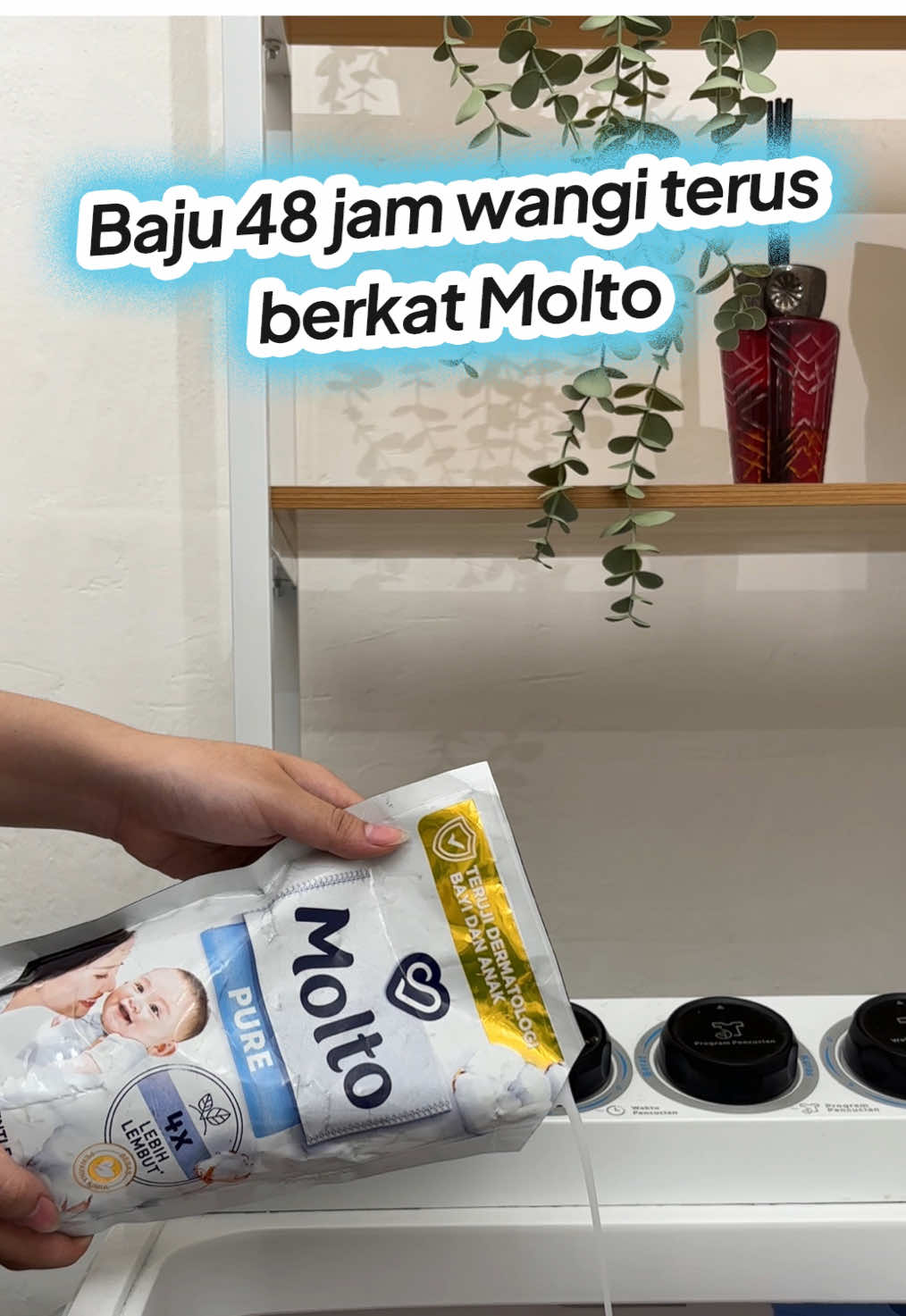 Bye bau apek,Mood auto happy seharian bareng Molto 🌼💖 Checkout sekarang juga di keranjang kuning! #cleanipedia #molto #cucibaju #wangitahanlama 