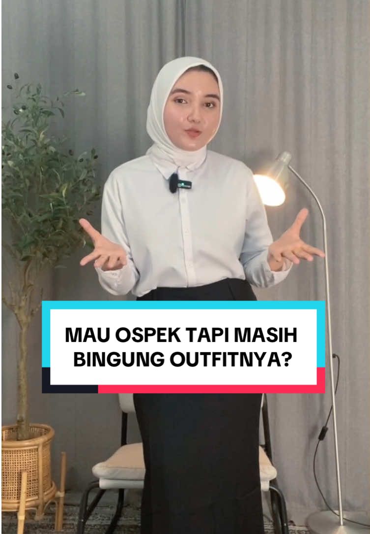 Simpel tapi tetap standout. Ospek siap, outfit pun on point! ✨😚 #Sasienala #ootdkampus #maba2025 #kemejacasual #kemejaputih #kemejaospek 