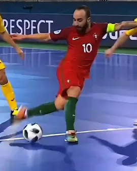 Ricardinho a lenda do futsal 🔥🤯 #ricardinho #futsal #skills #dribles #fyp 